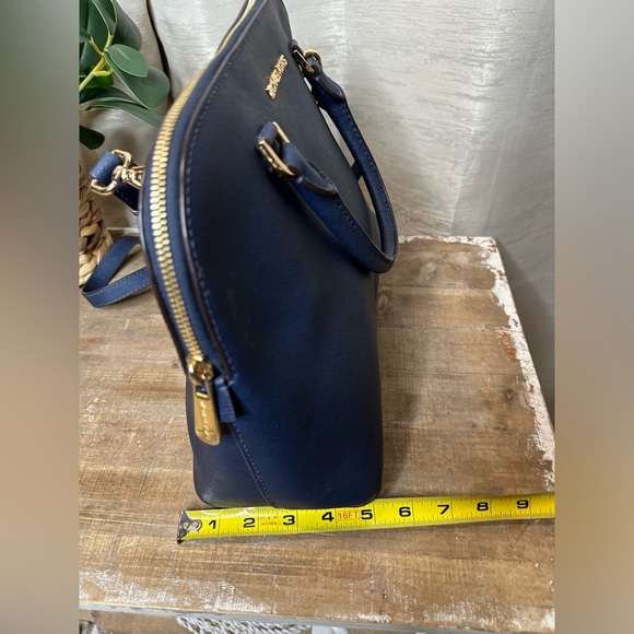 Michael Kors Cindy navy large dome crossbody leather purse with gold hardware - Picture 10 of 17